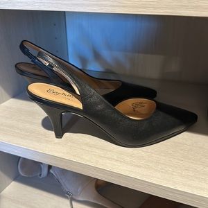 Seychelles mules/heels - brand new - never worn- leather